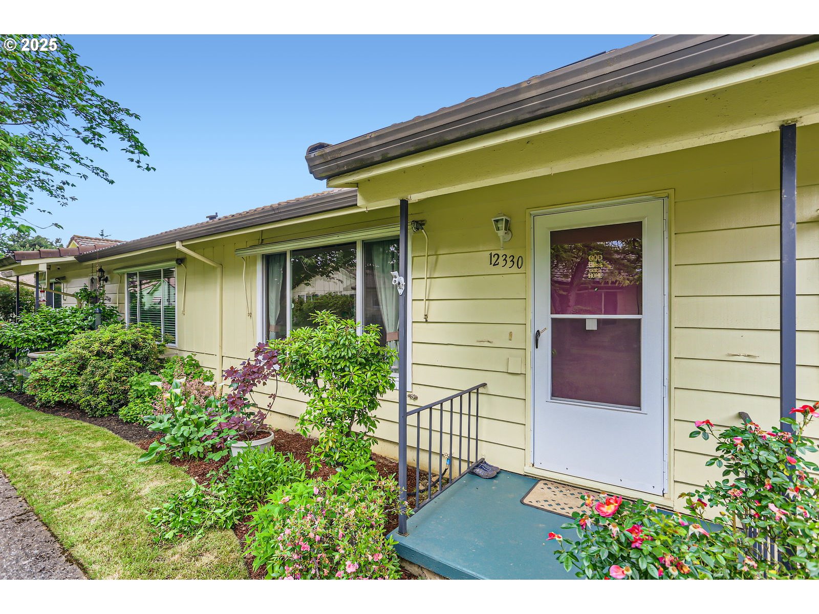 12330 SE MAIN ST, Portland, OR, 97233