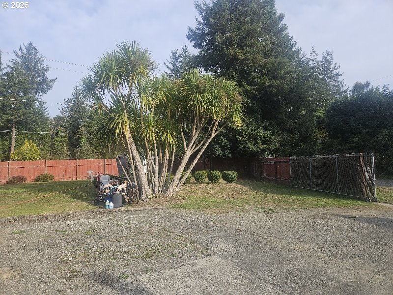 93639 DEER HAVEN LN, North Bend, OR 97459