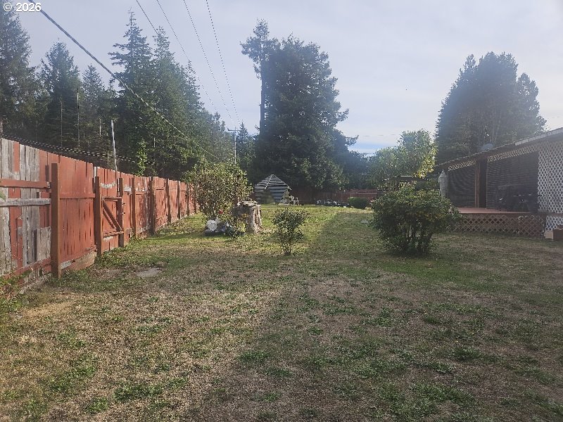93639 DEER HAVEN LN, North Bend, OR 97459