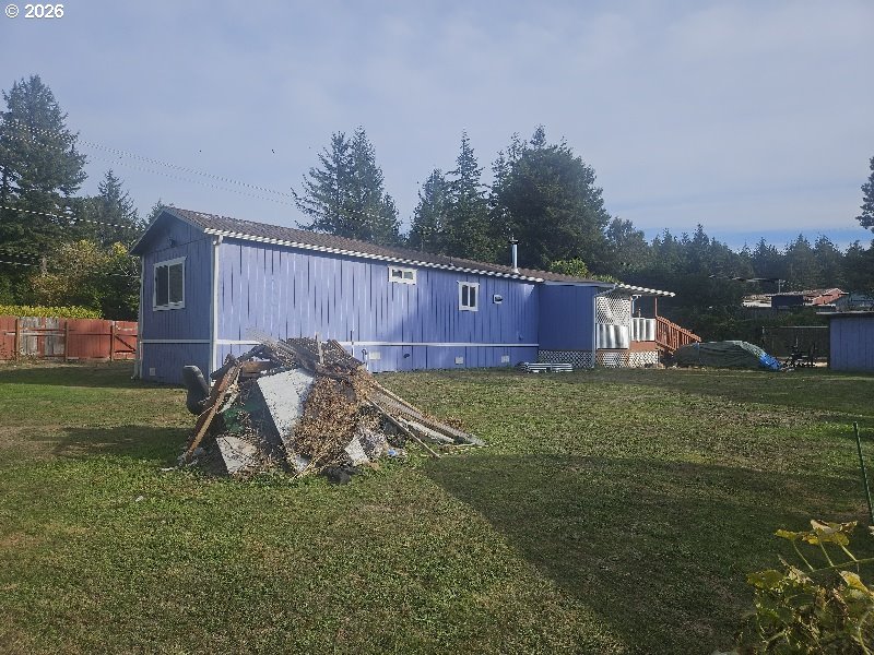 93639 DEER HAVEN LN, North Bend, OR 97459