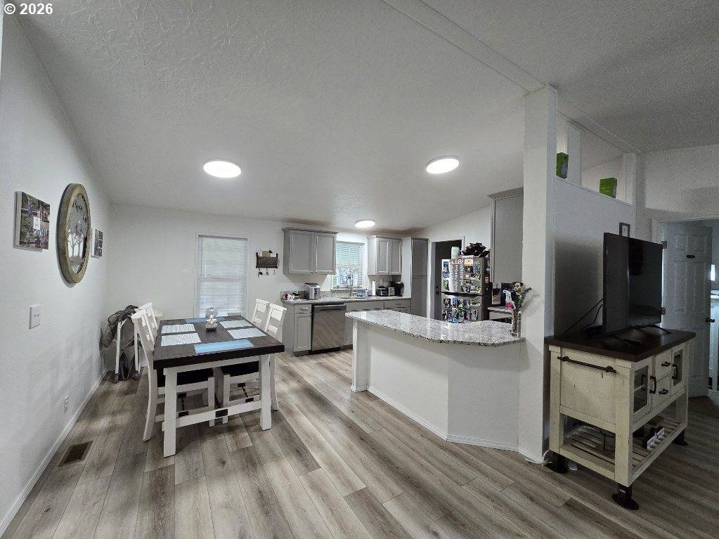 87860 TERRITORIAL RD UNIT 66, Veneta, OR, 97487