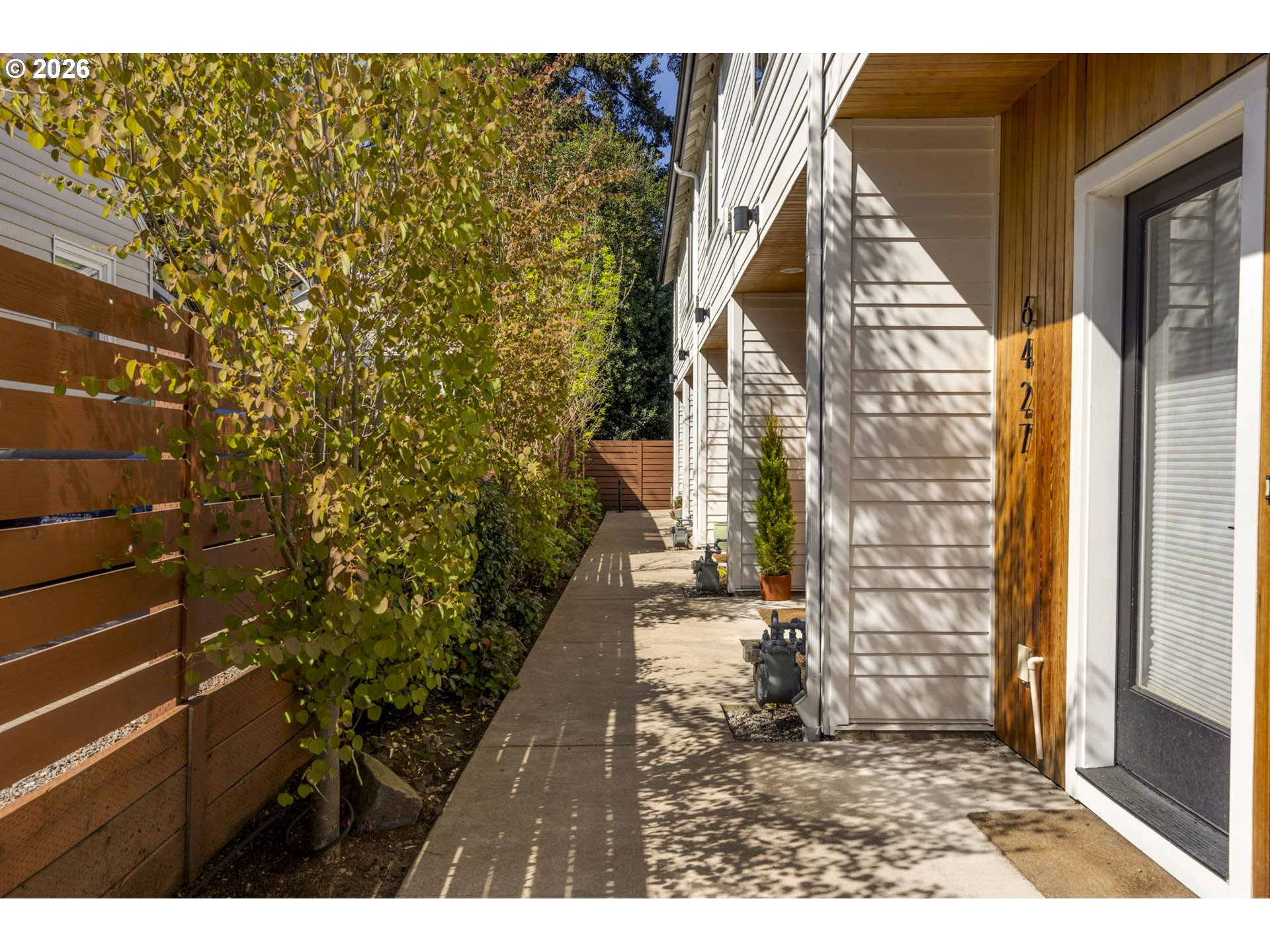 Photo #4: 618489965 Listing: Photo #4