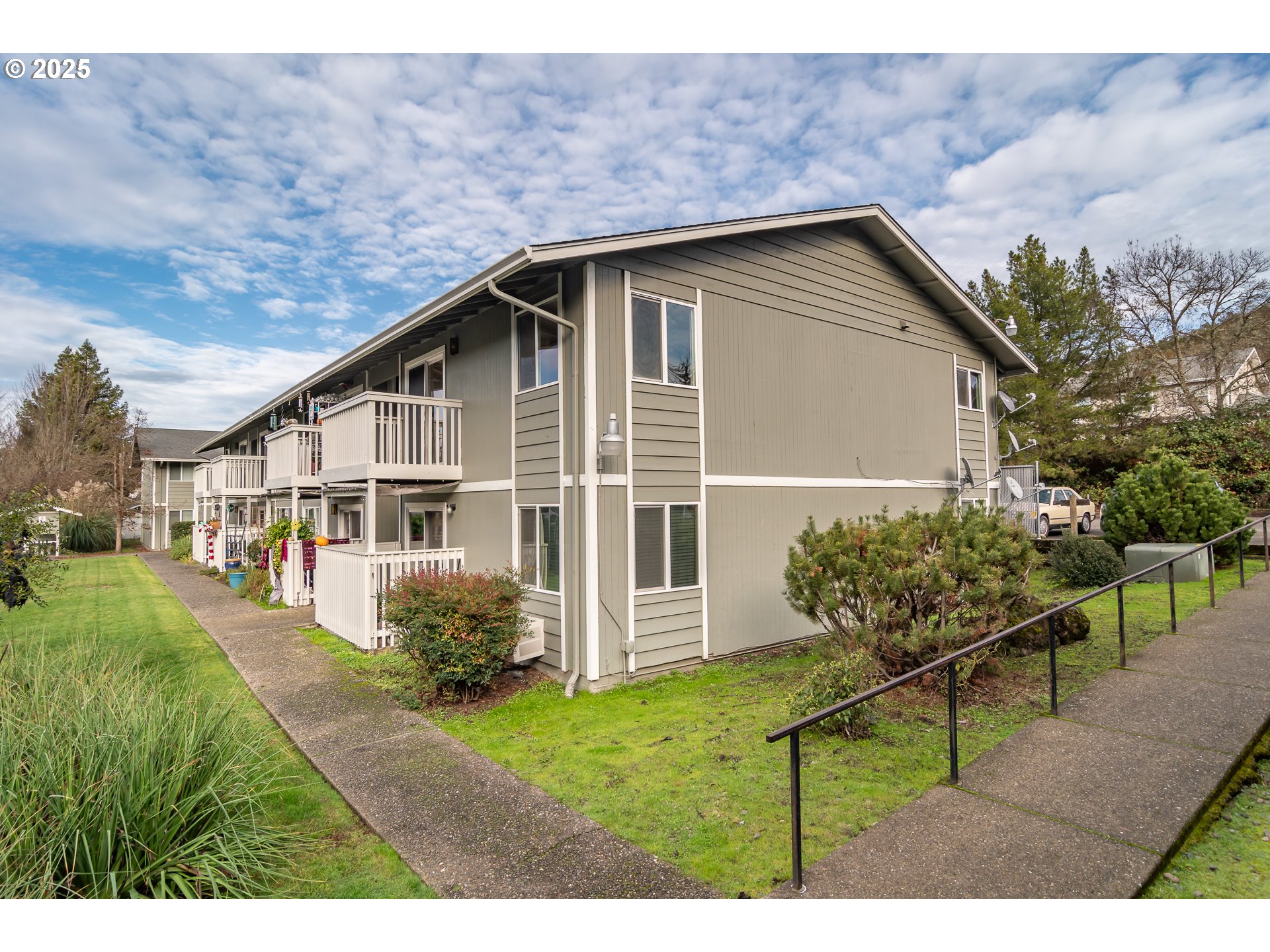 885 NE SUNSET ST UNIT 26, Roseburg, OR, 97470