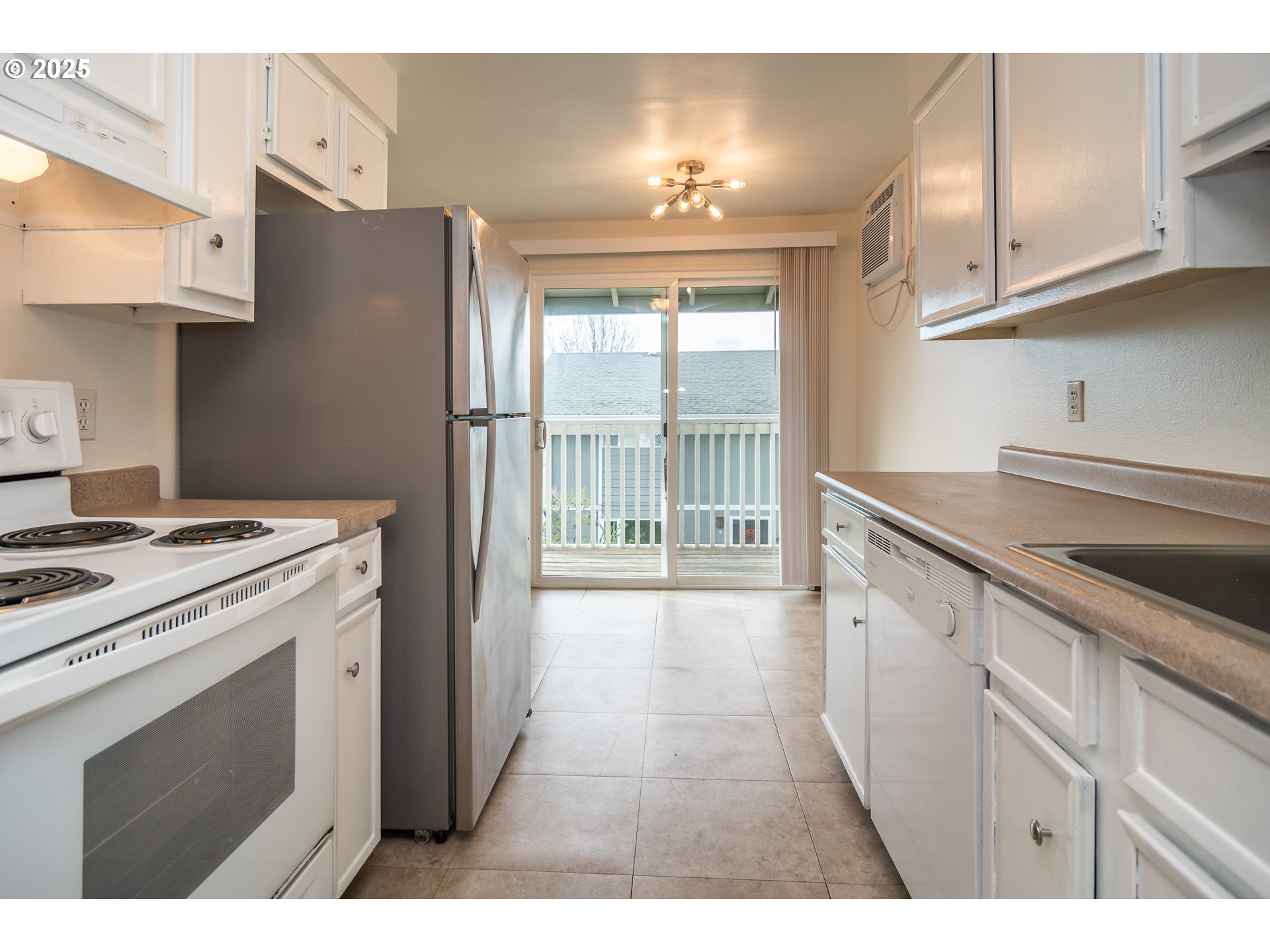 885 NE SUNSET ST UNIT 26, Roseburg, OR, 97470