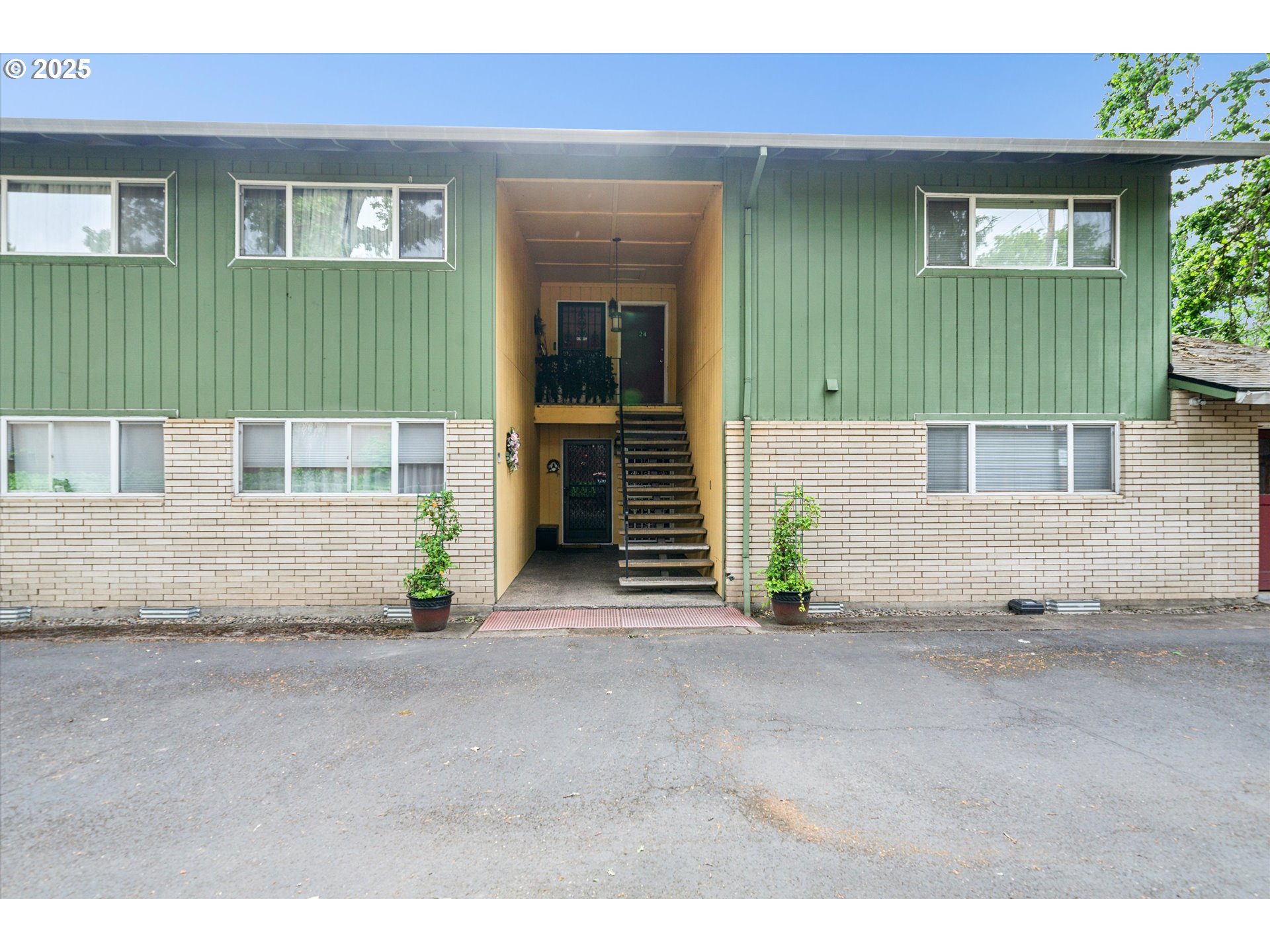 MLS: 620076302 Condo For Sale