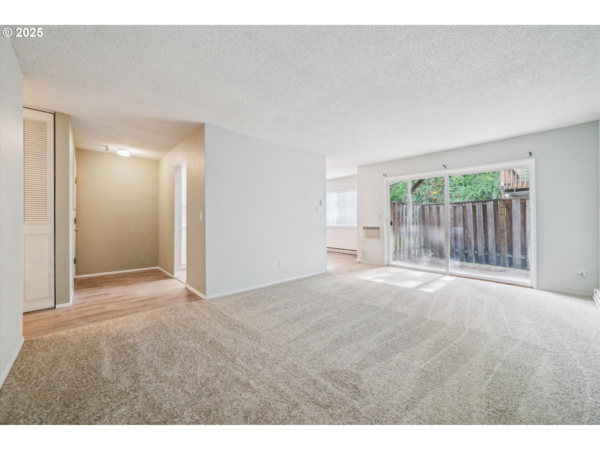 Photo #3: 620076302 Listing 