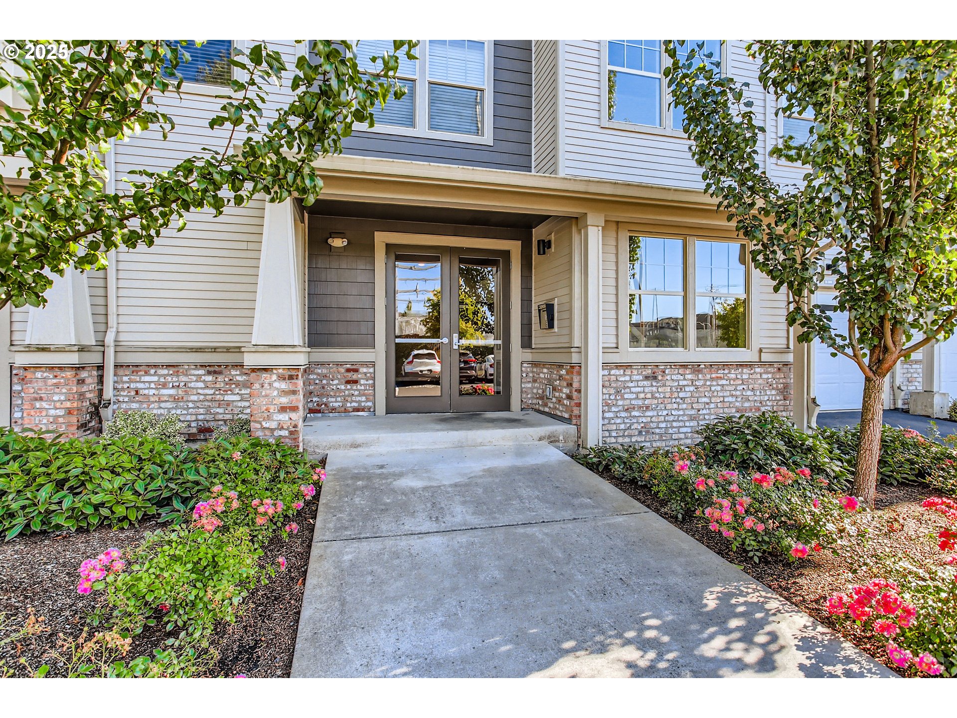 Photo #4: 620934386 Listing 