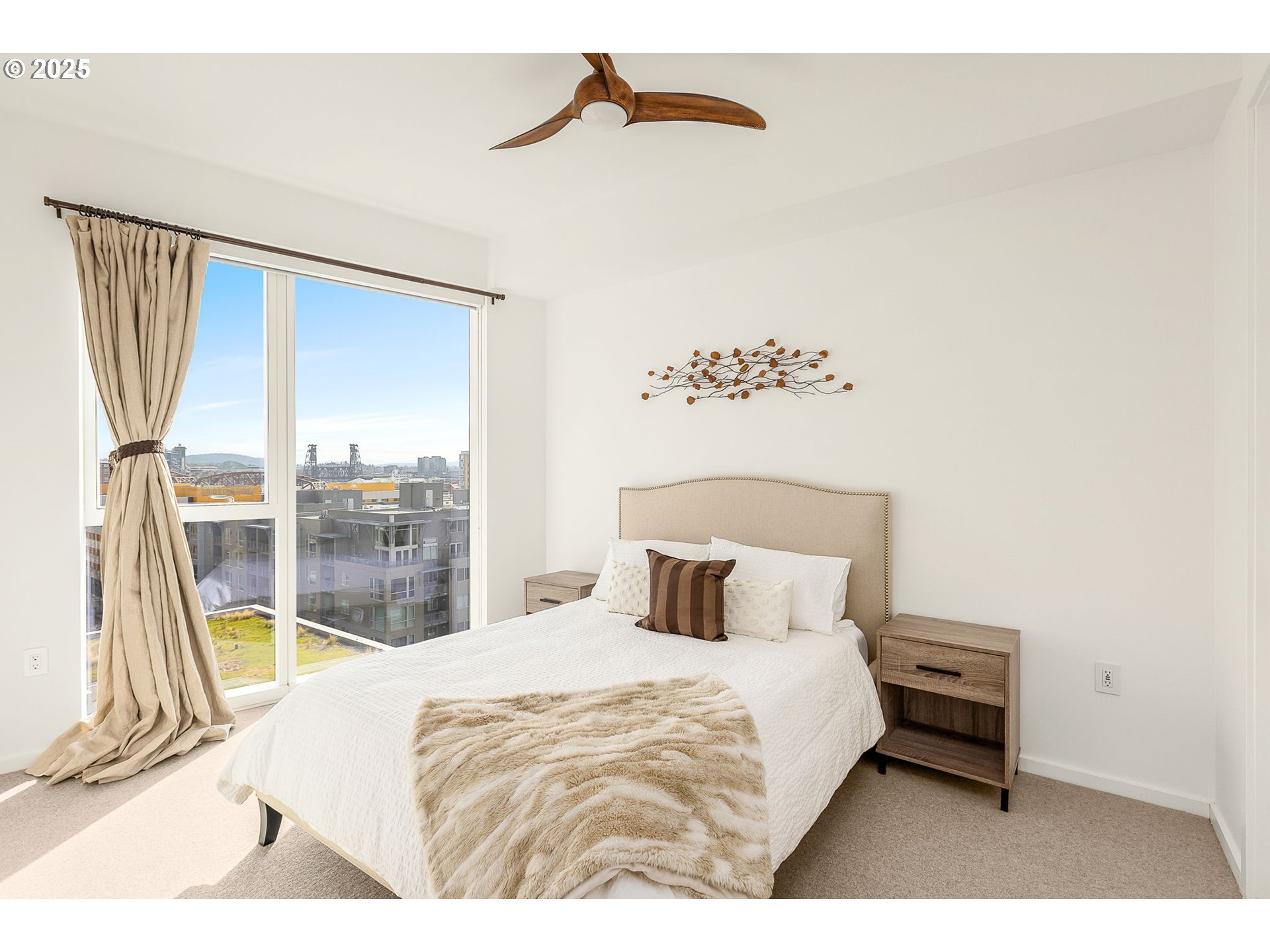 Photo #2: 623030307 Listing 
