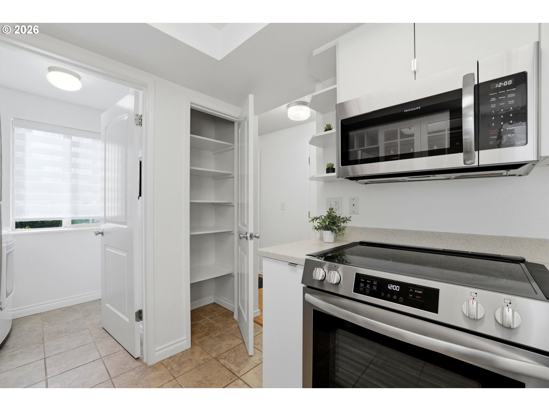 Photo #11: 623057135 Listing: Photo #11