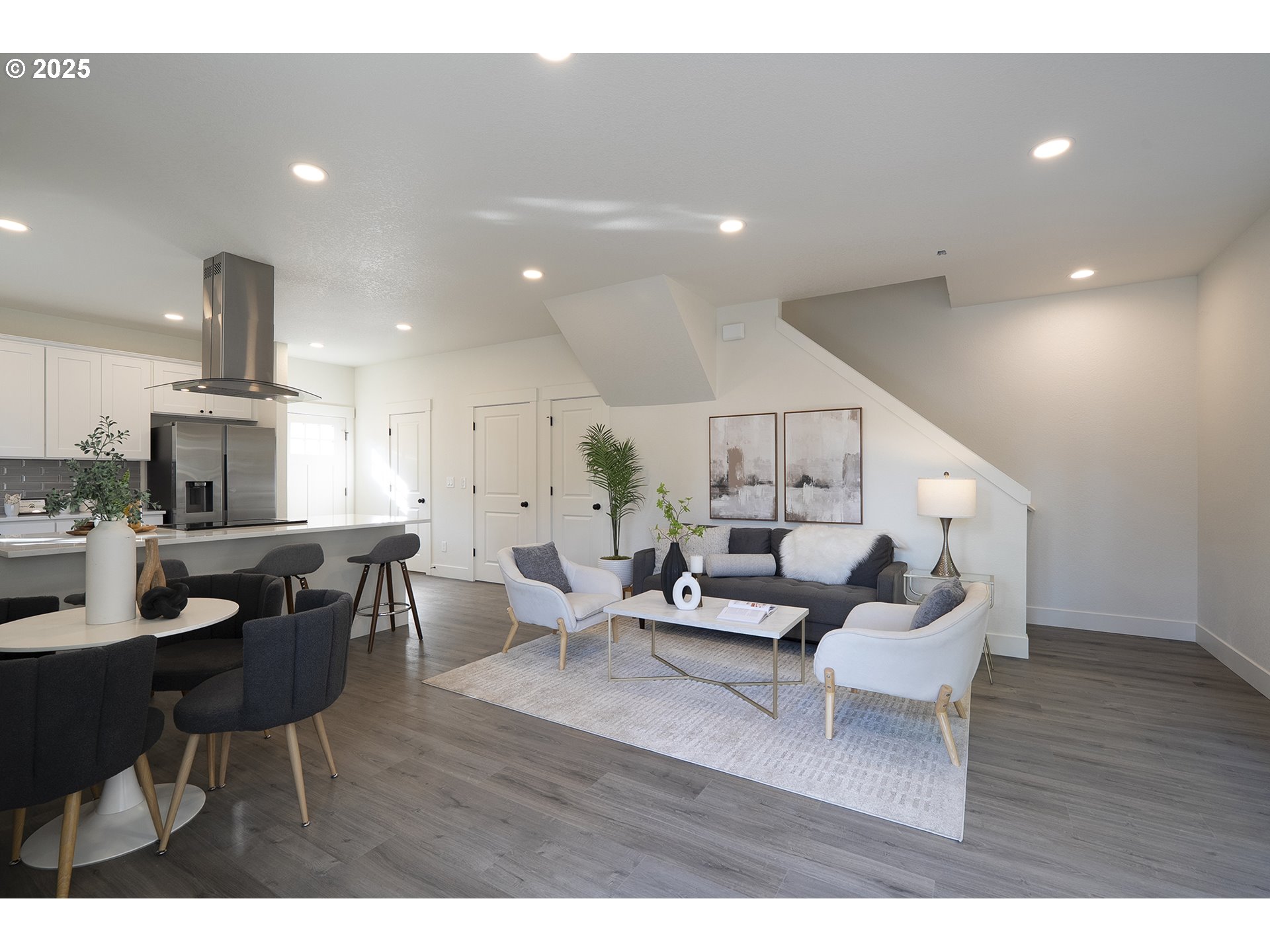 Photo #4: 623235078 Listing 