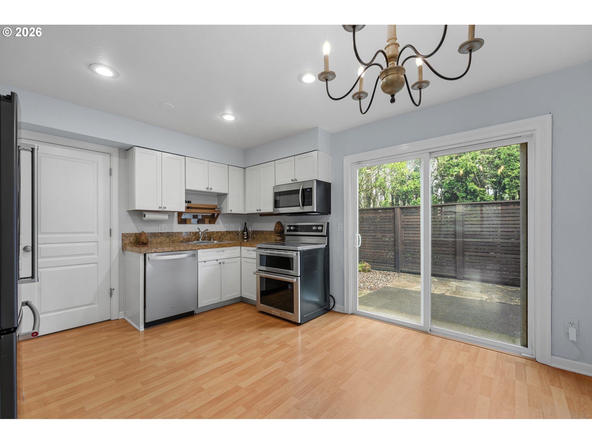 Photo #8: 623652768 Listing: Photo #8