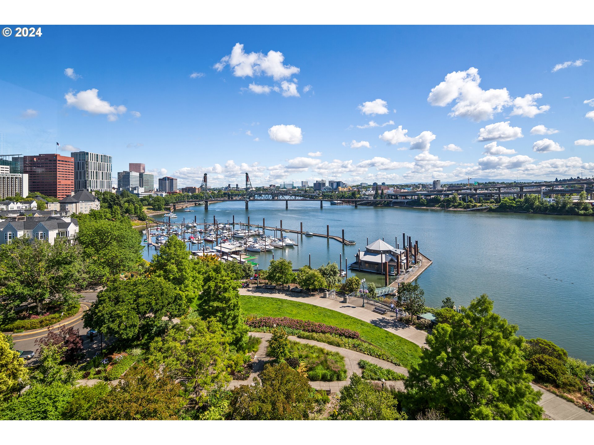 Photo #5: 624679833 Listing 