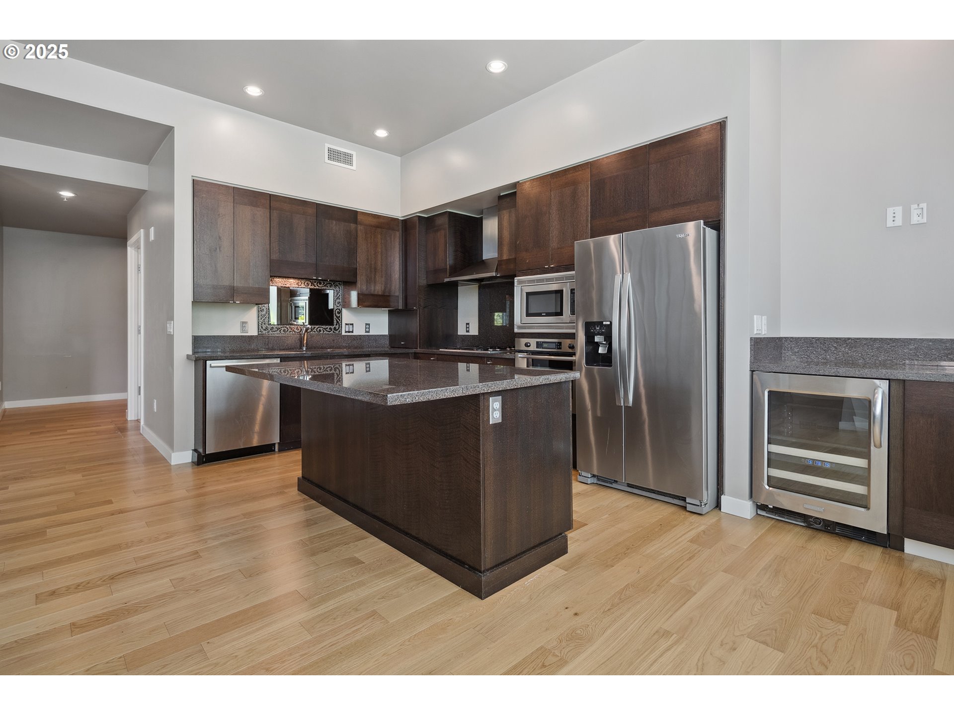 Photo #11: 624679833 Listing: Photo #11