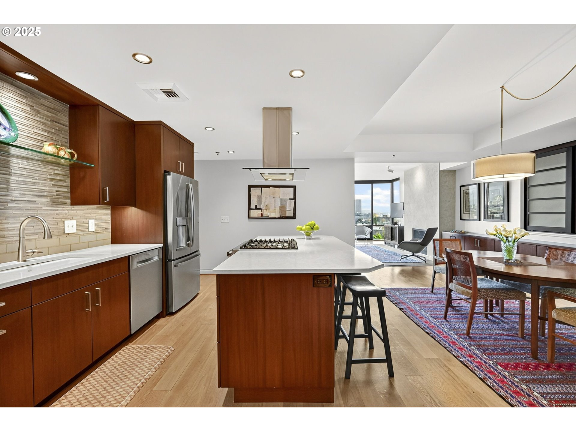 Photo #6: 624926094 Listing: Photo #6