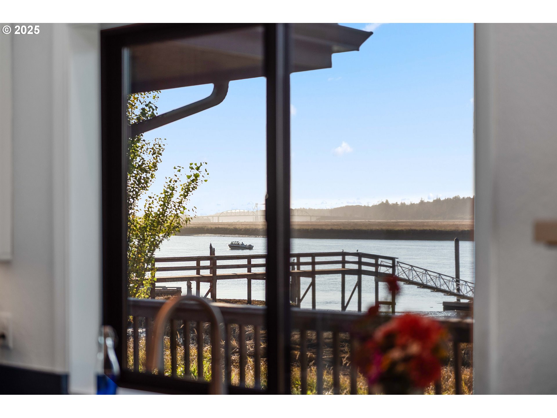 57555 PARKERSBURG RD, Bandon, OR, 97411