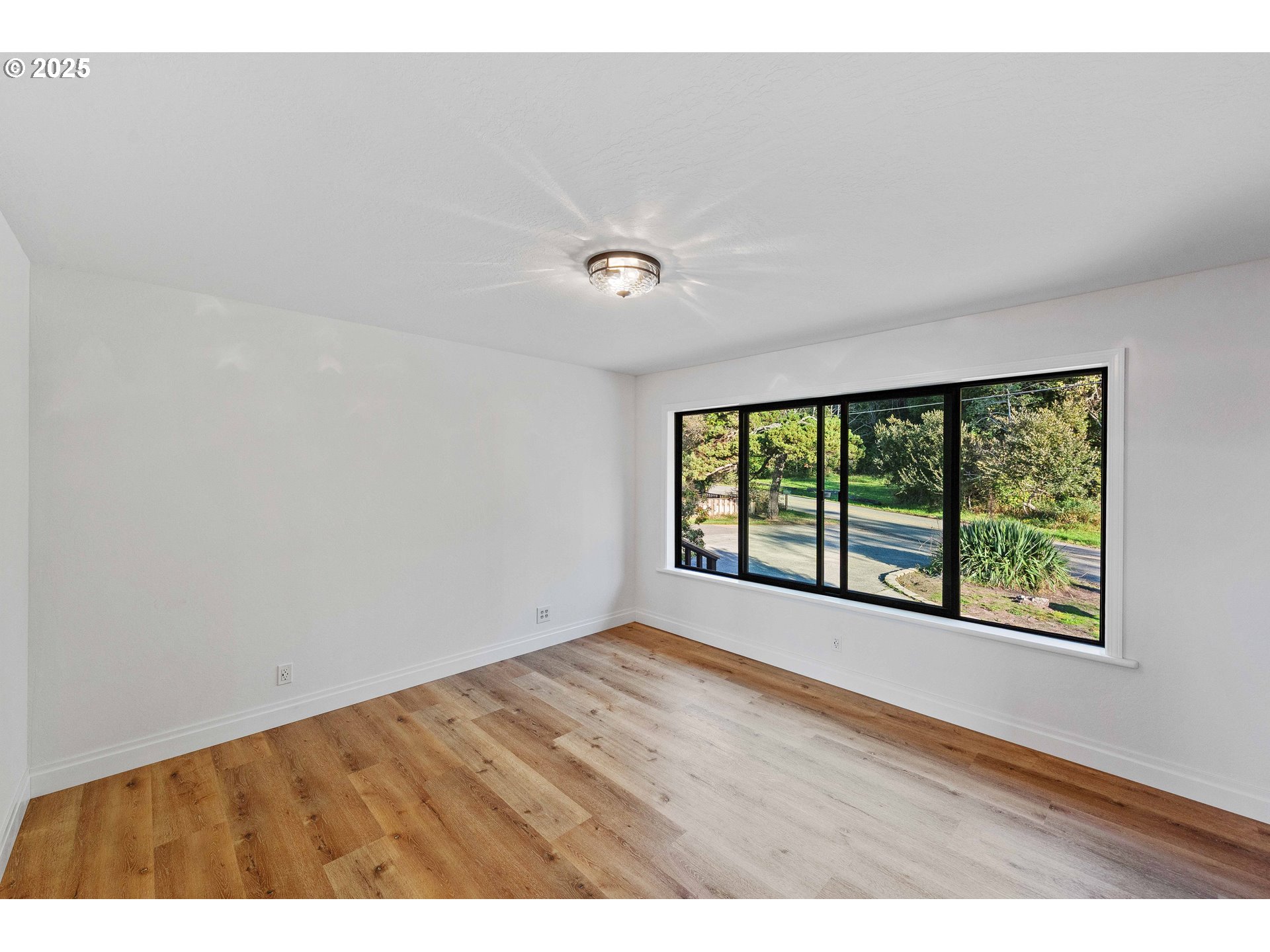 57555 PARKERSBURG RD, Bandon, OR, 97411