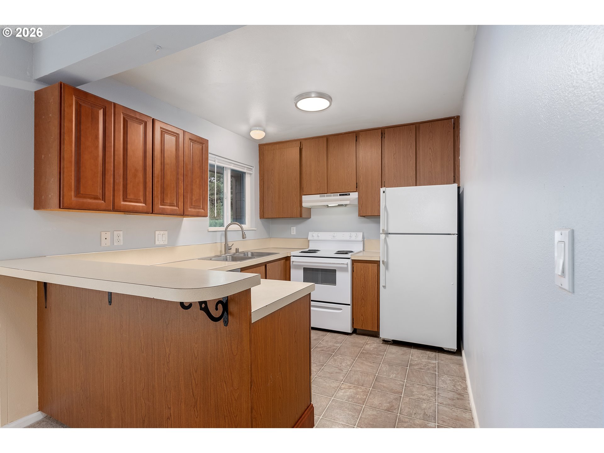 Photo #3: 625065630 Listing: Photo #3