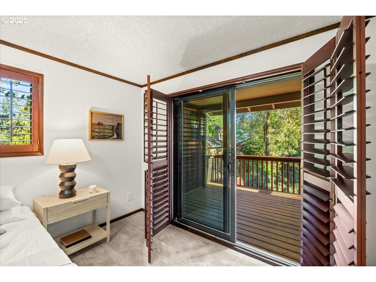 4470 LAKEVIEW BLVD, Lake Oswego, OR, 97035