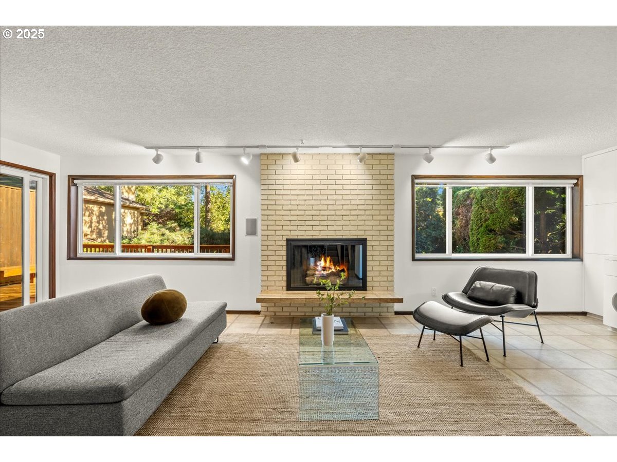 4470 LAKEVIEW BLVD, Lake Oswego, OR, 97035