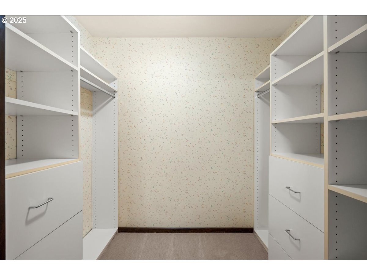 4470 LAKEVIEW BLVD, Lake Oswego, OR, 97035