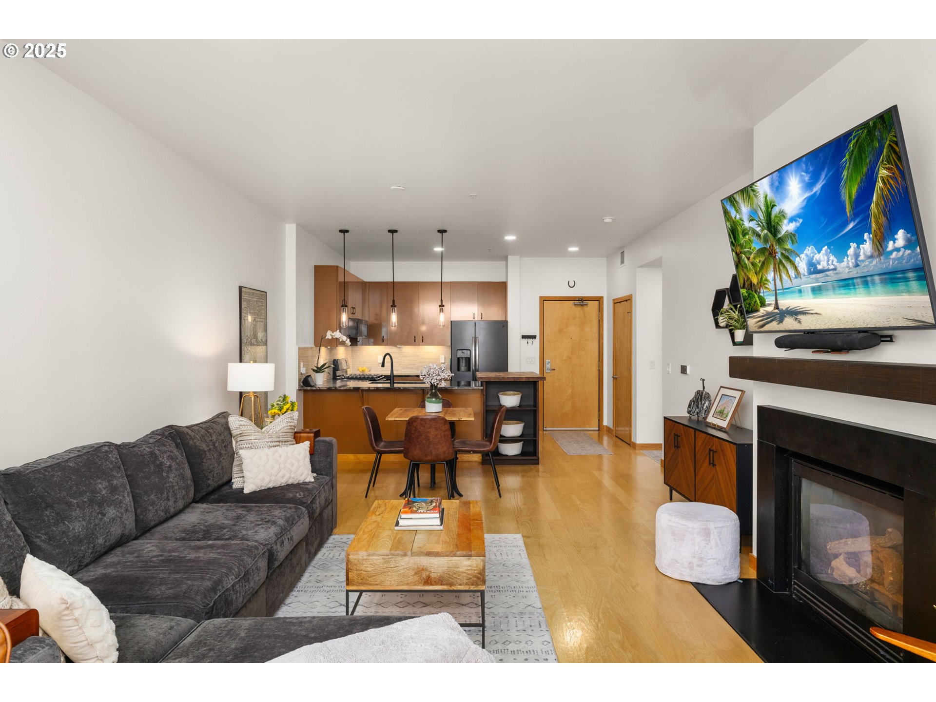 MLS: 625866222 Condo For Sale