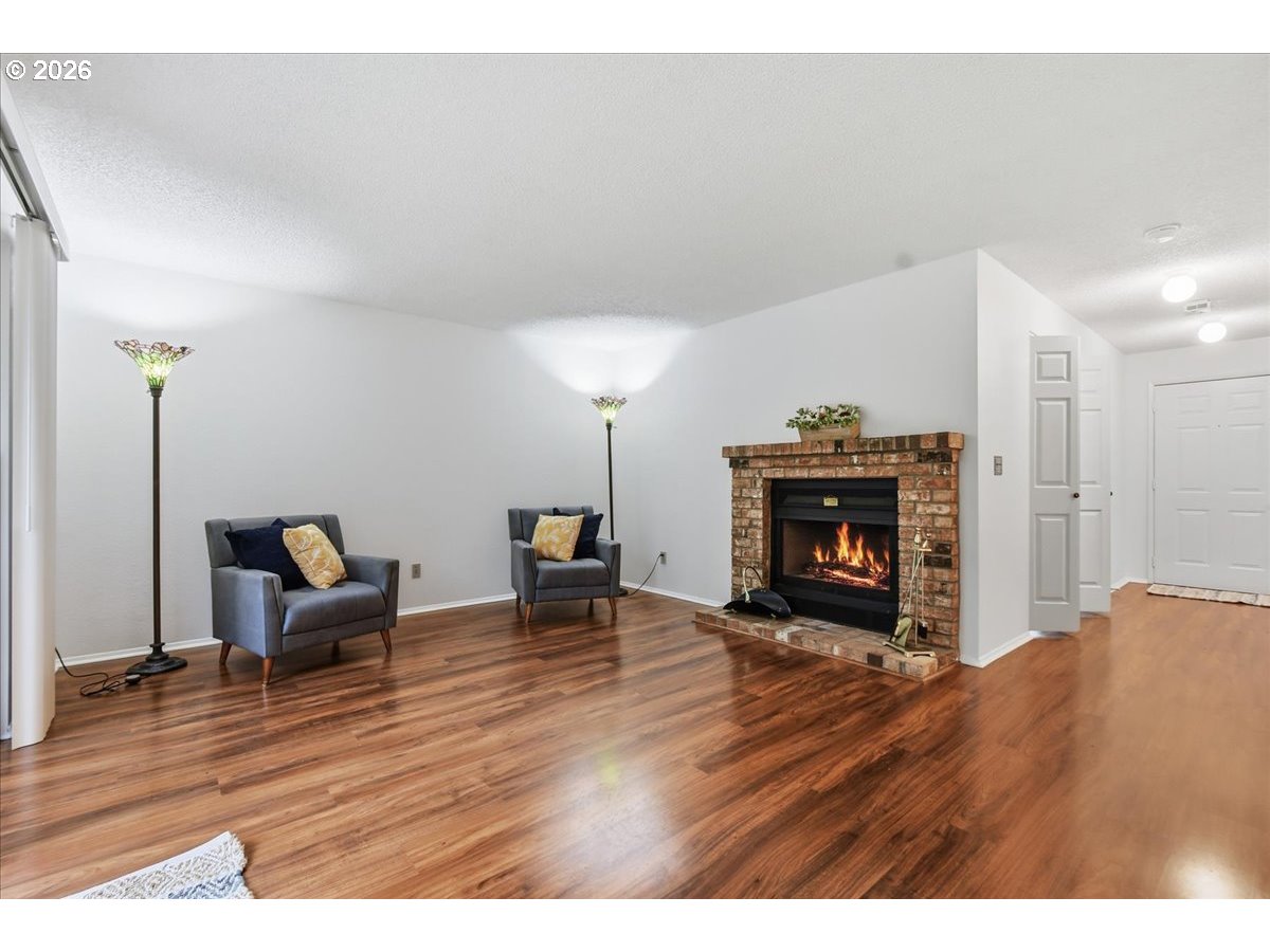 Photo #5: 626071979 Listing: Photo #5