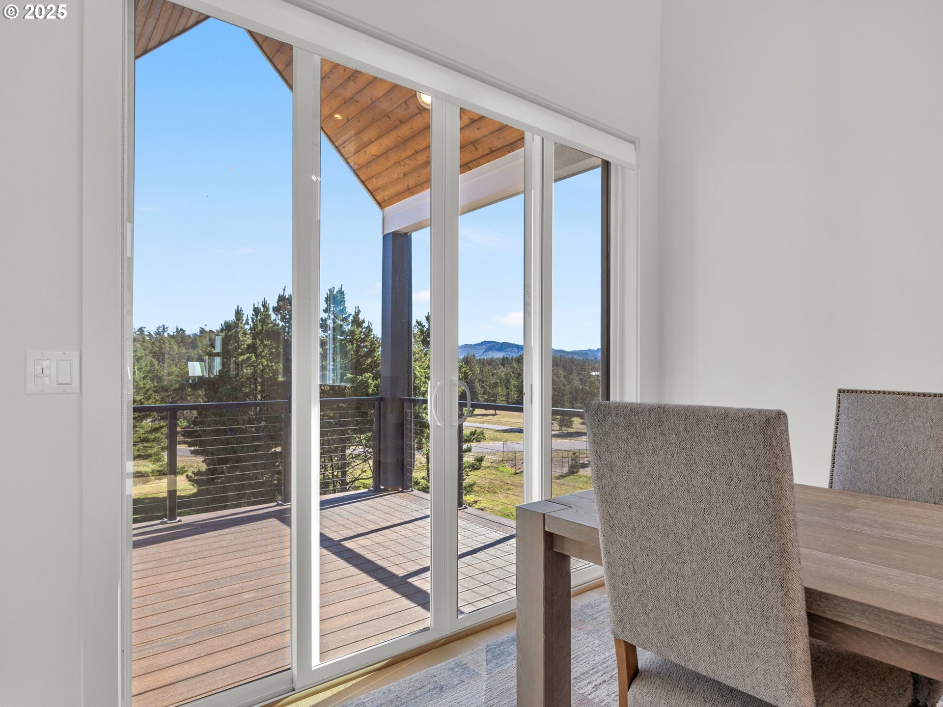 558 SEA VIEW DR, Manzanita, OR, 97130