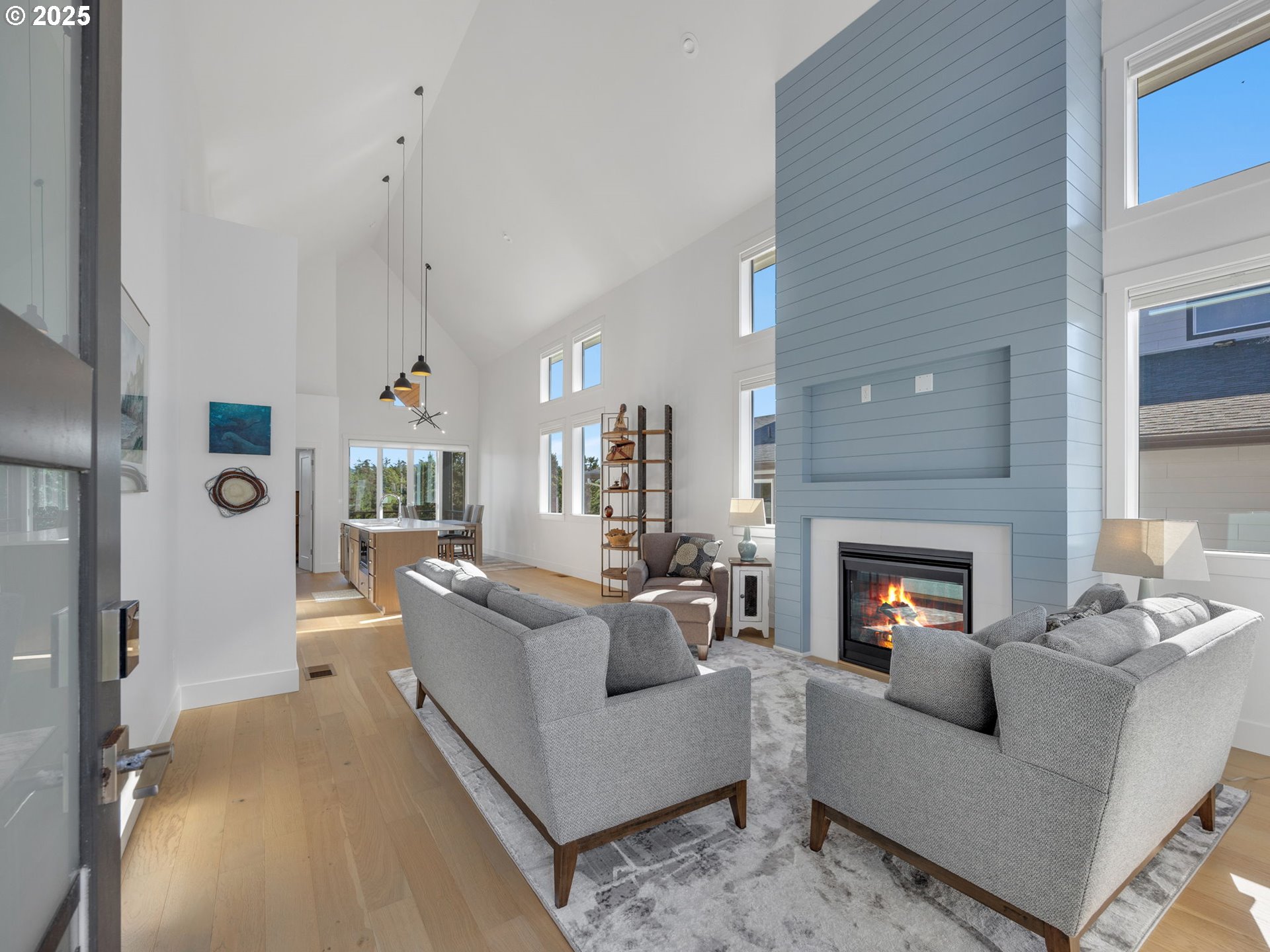 558 SEA VIEW DR, Manzanita, OR, 97130