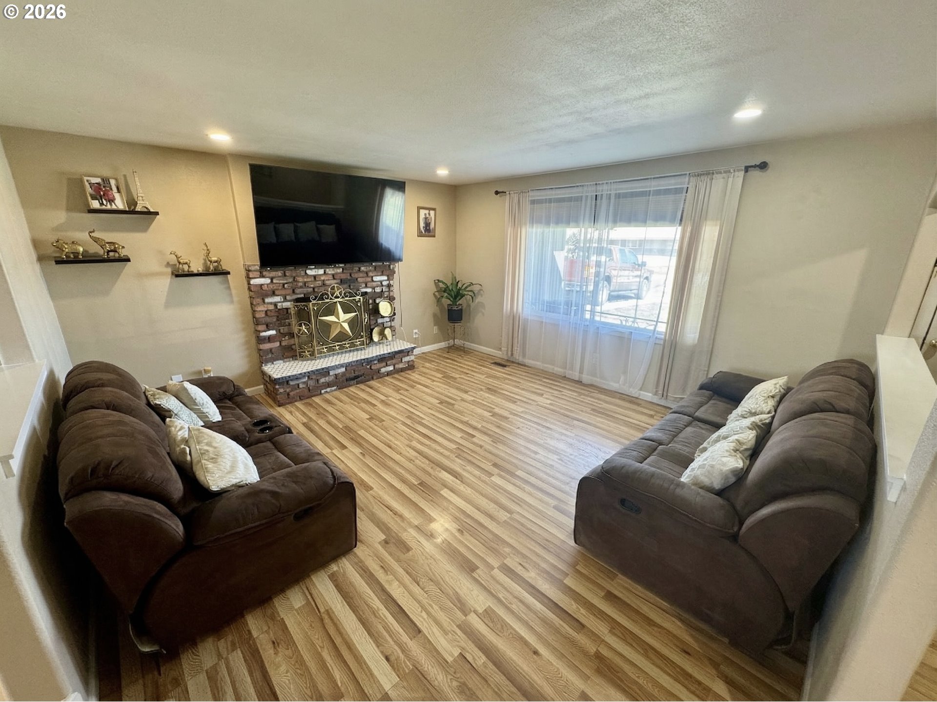 825 W Division AVE, Hermiston, OR, 97838