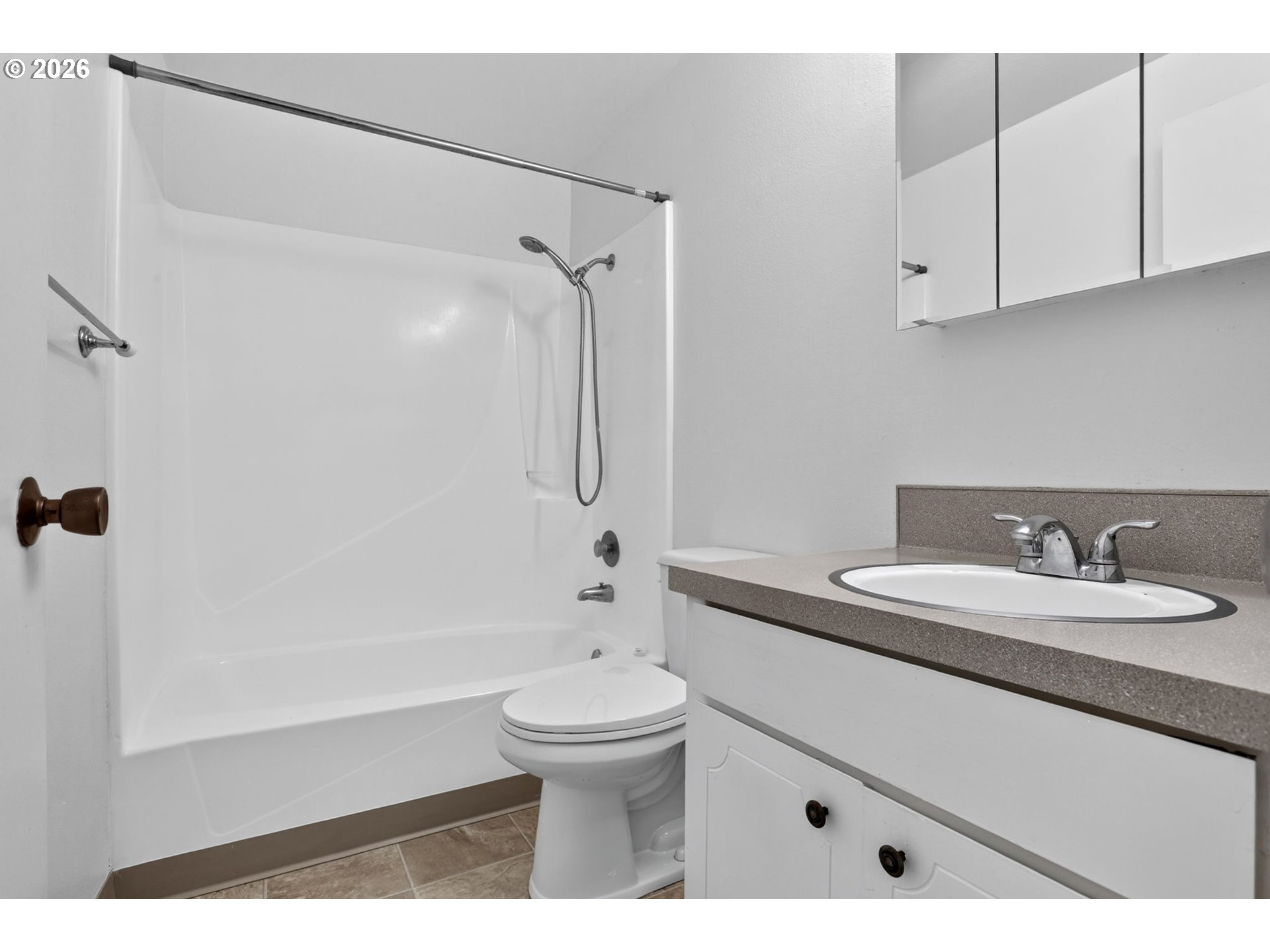 Photo #7: 628628348 Listing: Photo #7