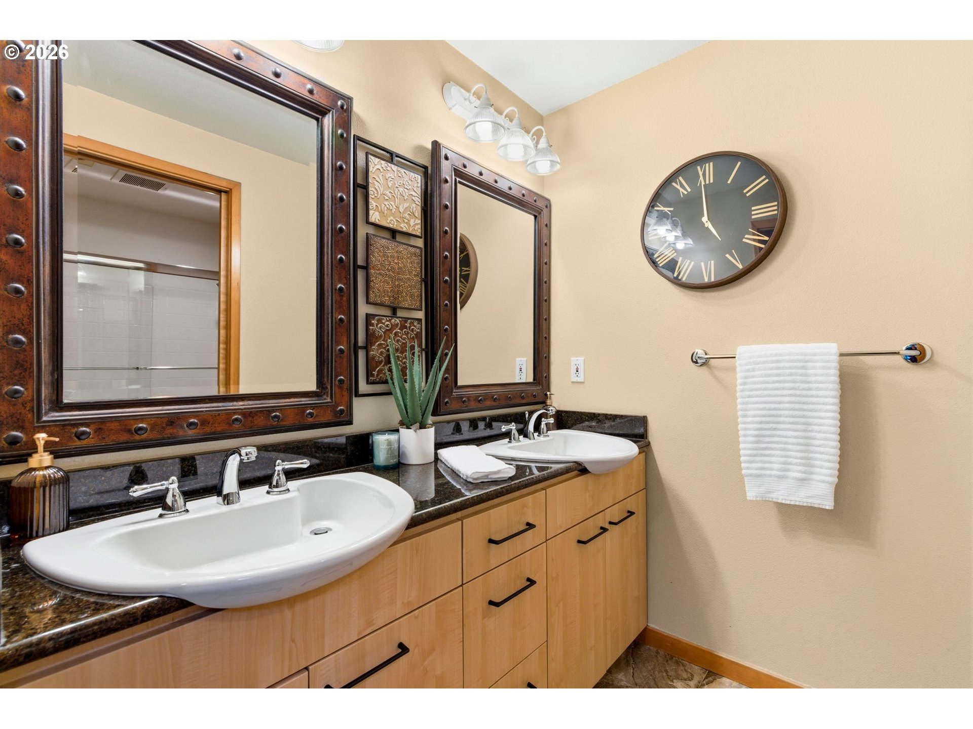 Photo #27: 628633958 Listing: Photo #27