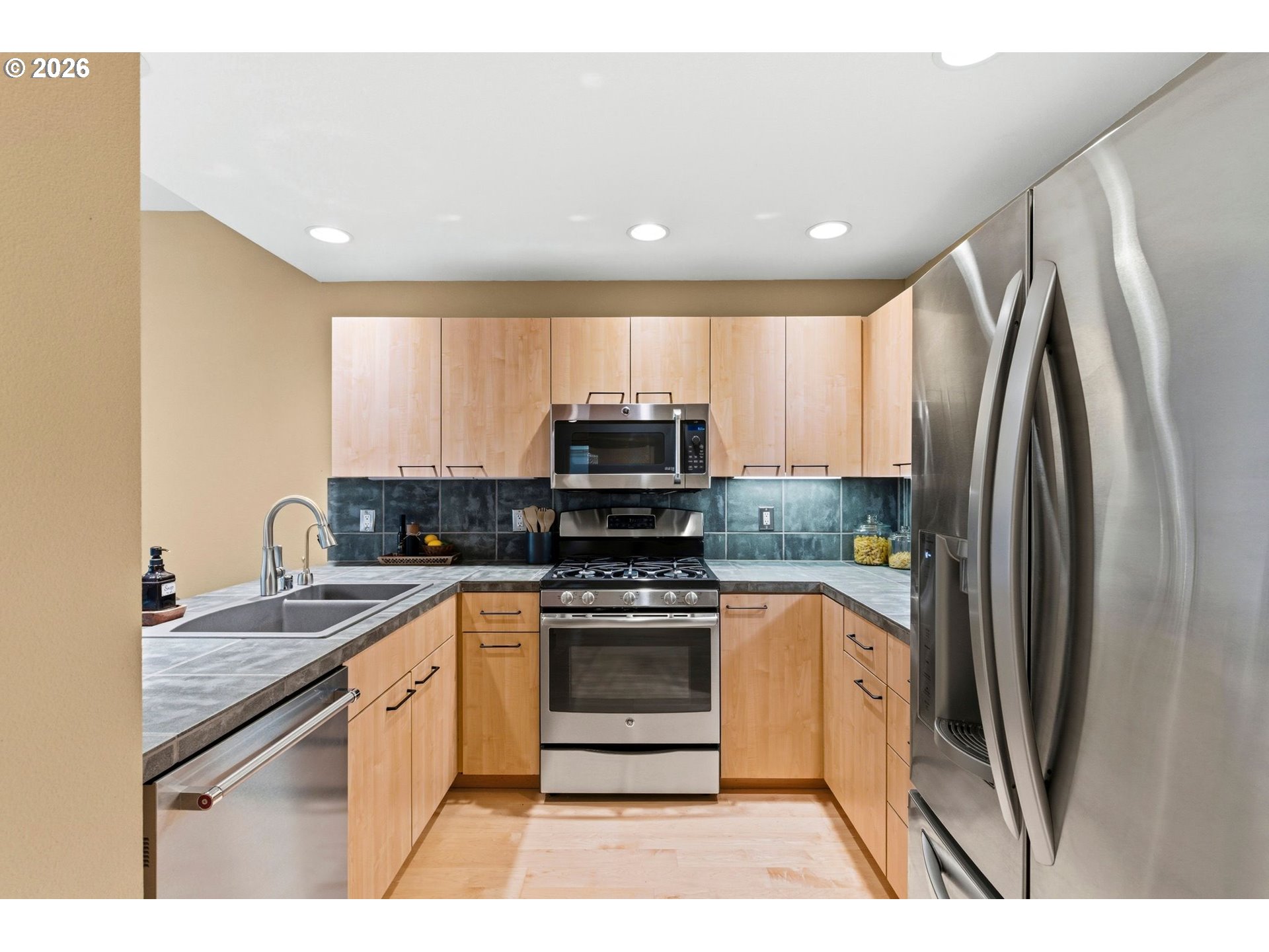 Photo #6: 628633958 Listing: Photo #6