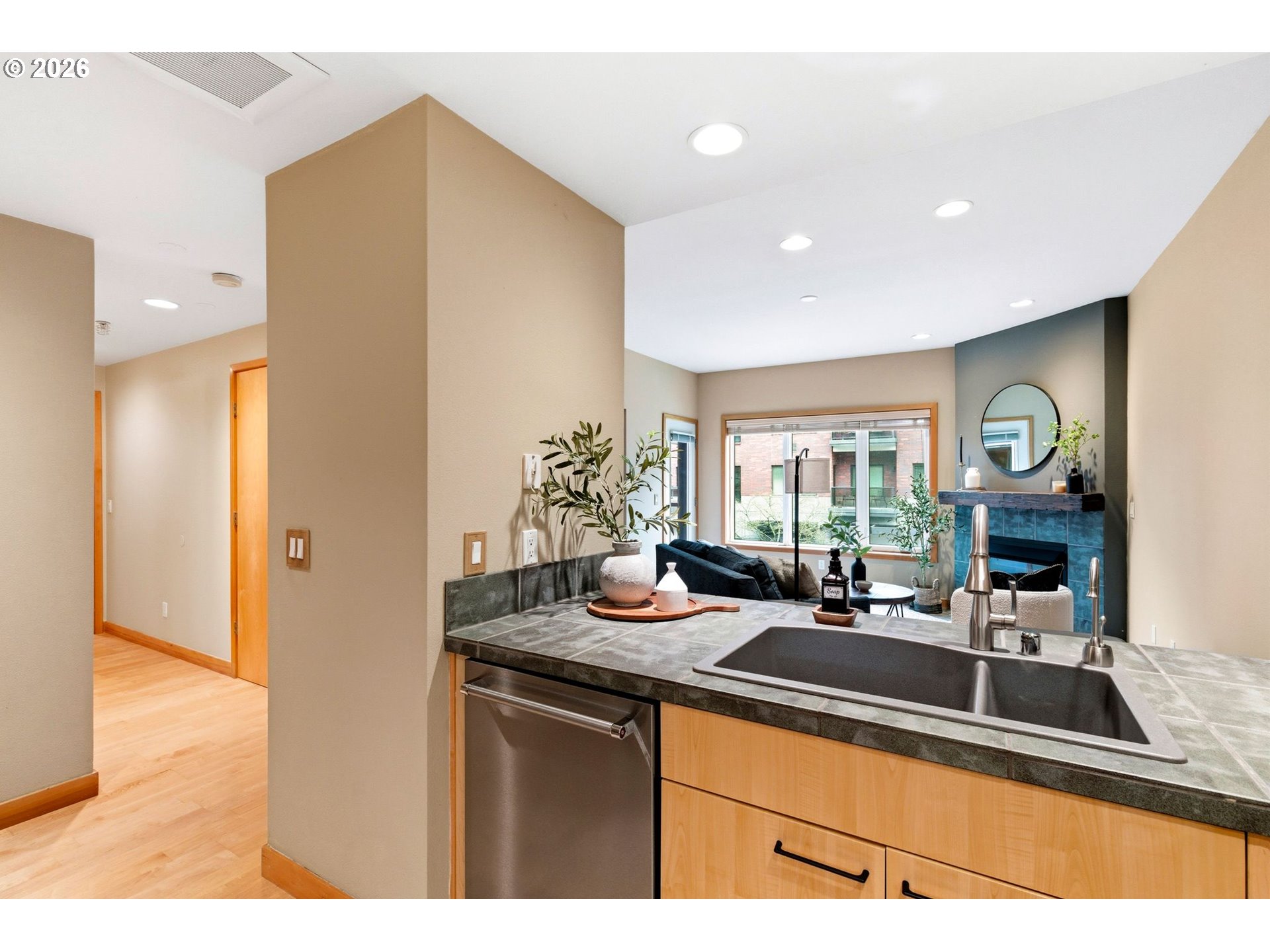 Photo #9: 628633958 Listing: Photo #9