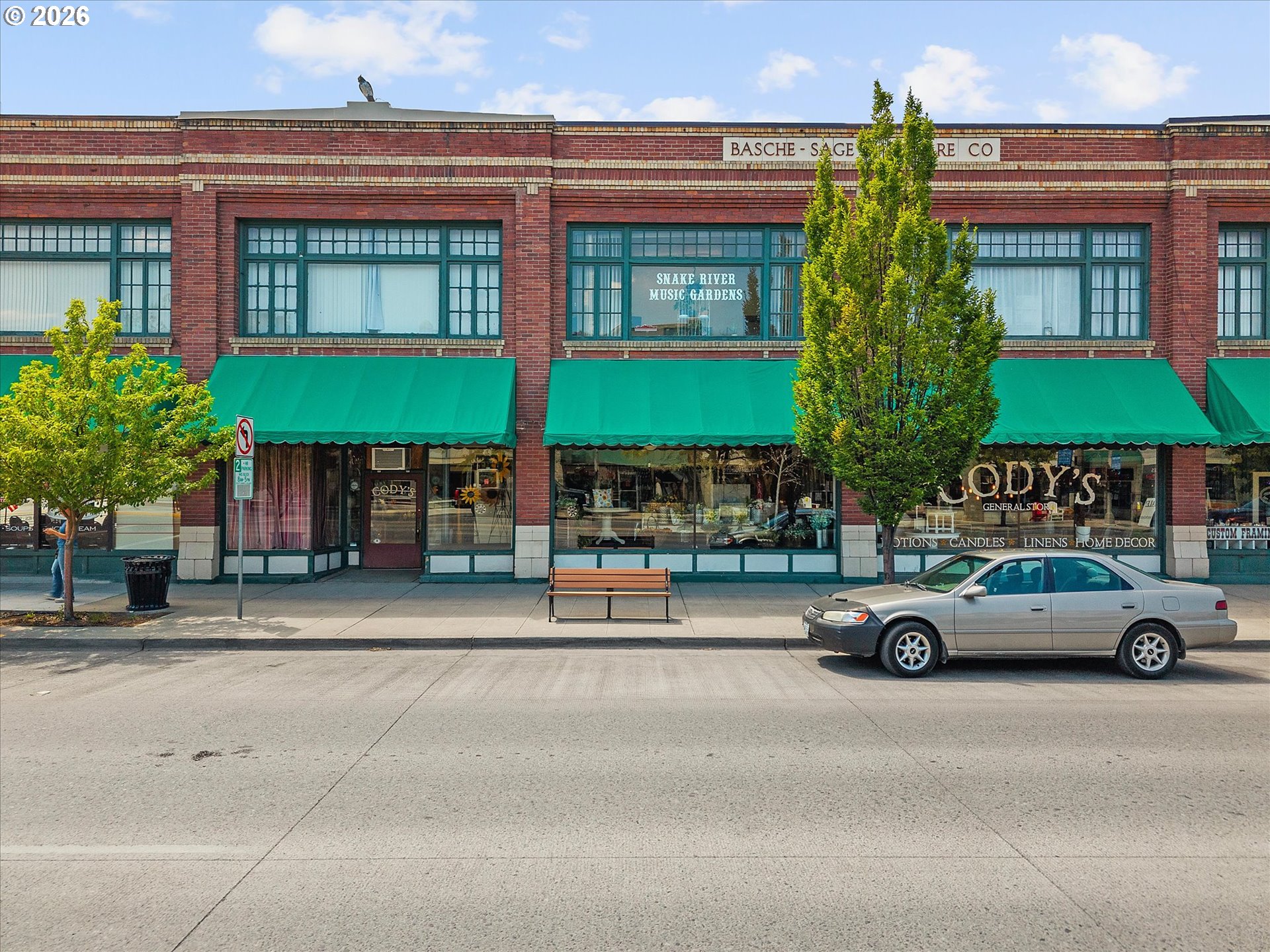 2101 Main St
