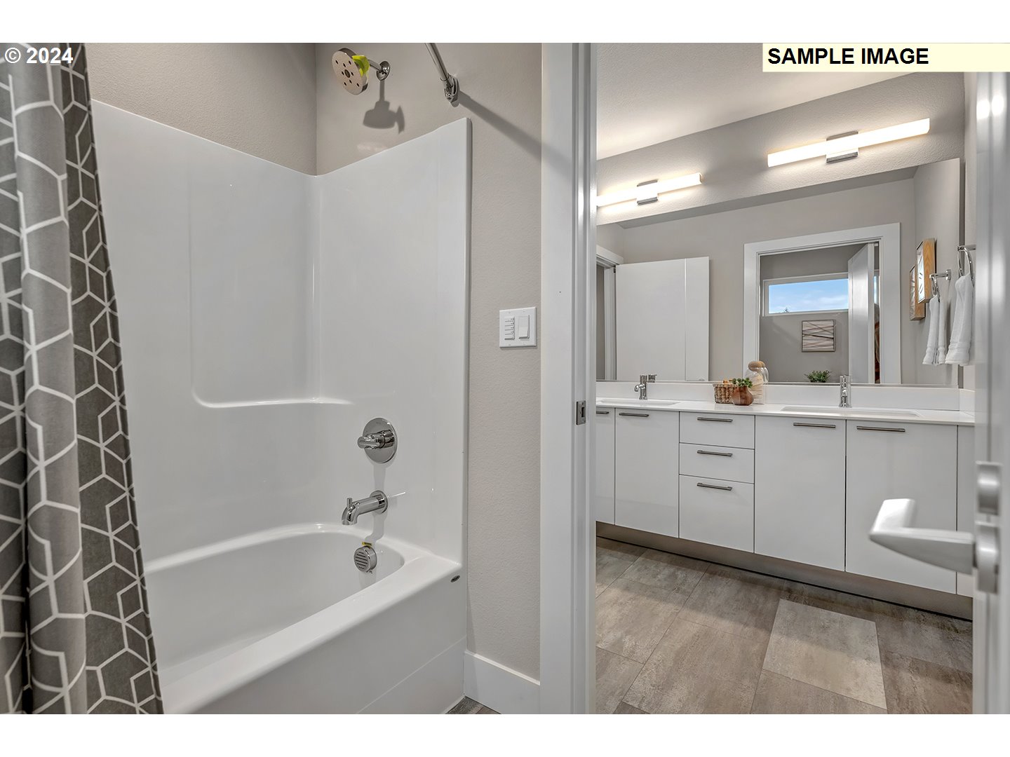 16755 SE SHIMMERING LEAF ST, Happy Valley, OR, 97086