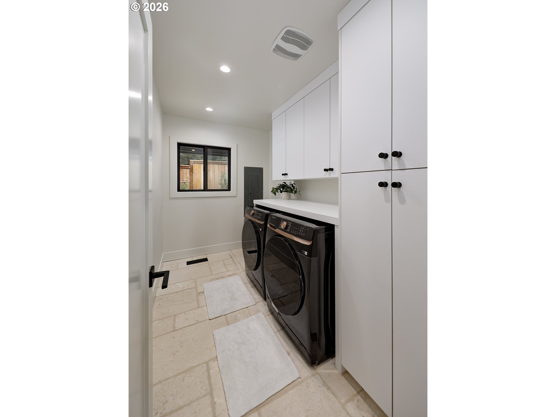 8115 SW ERNST RD, Portland, OR, 97225