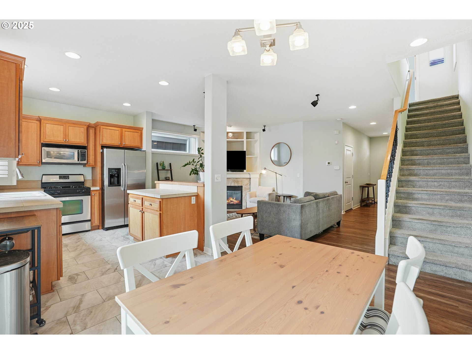 Photo #4: 631835468 Listing: Photo #4