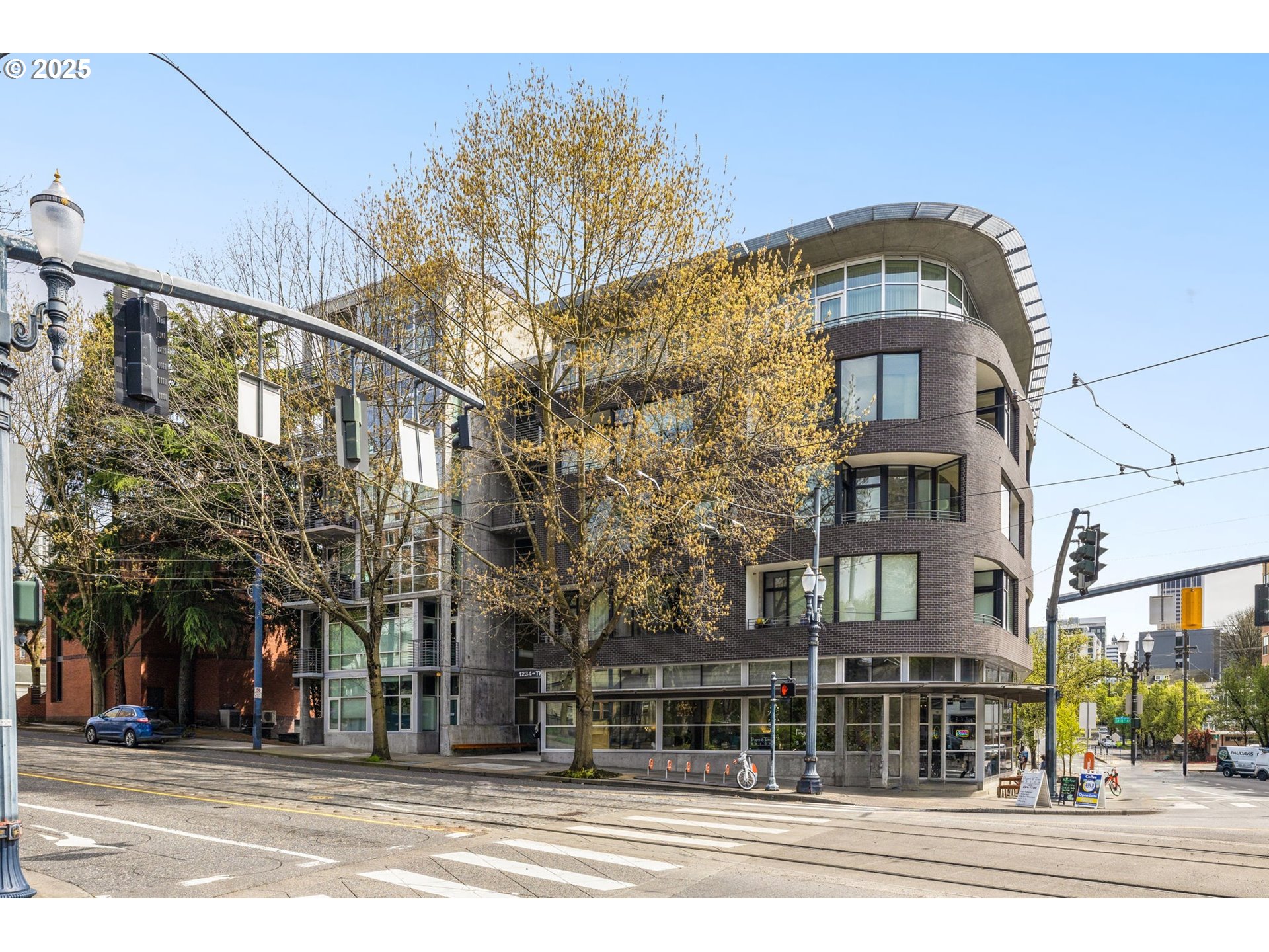 Photo #1: 631981835 Listing: Photo #1