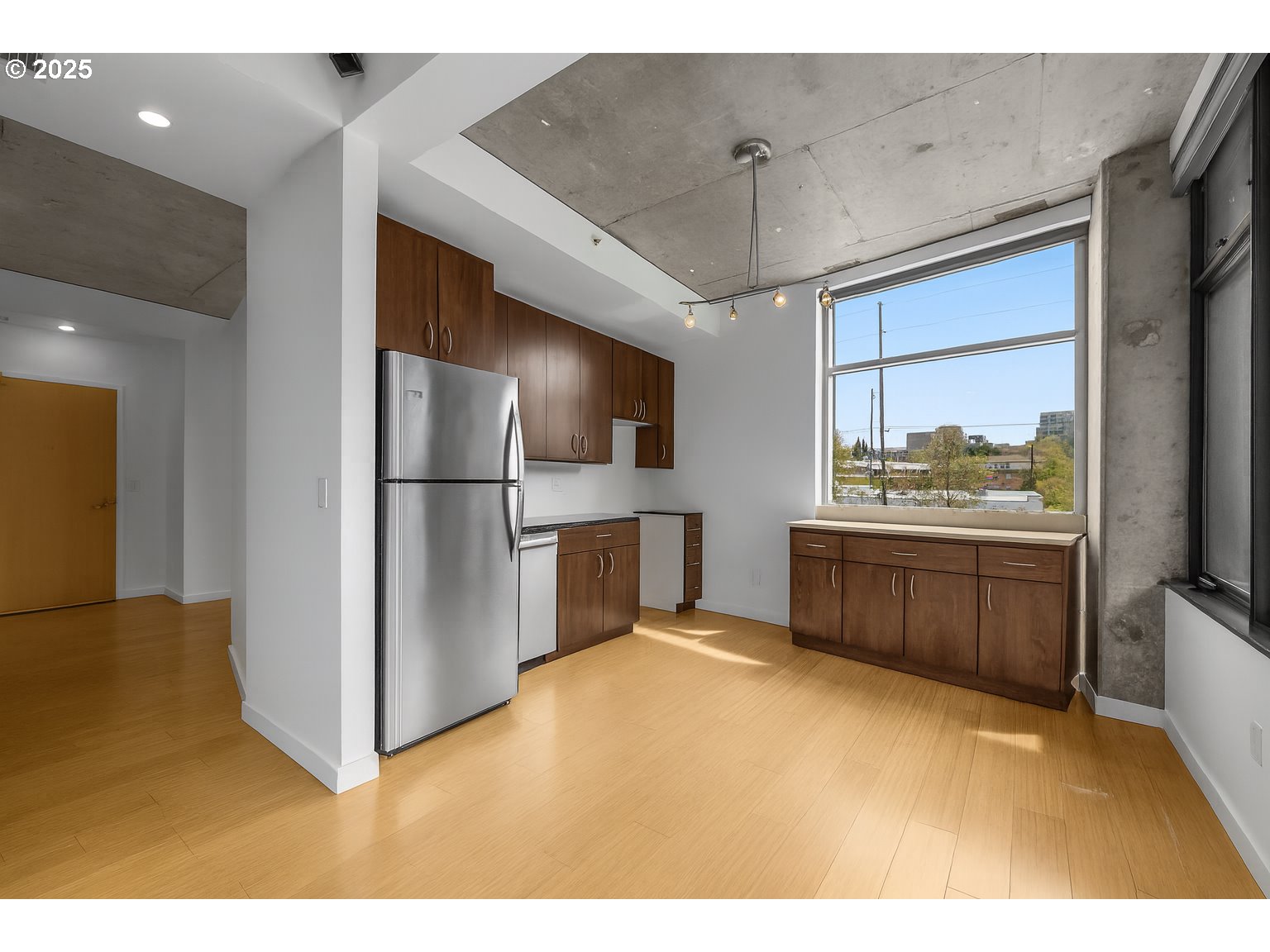 Photo #5: 631981835 Listing: Photo #5