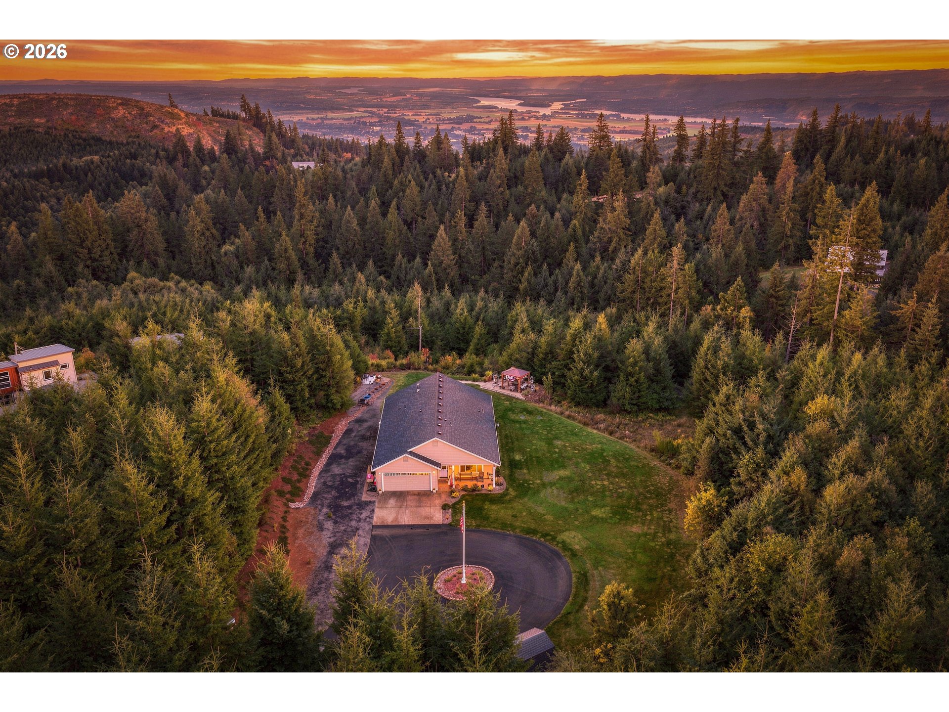 Photo of 780 FIVE PEAKS DR Kalama WA 98625