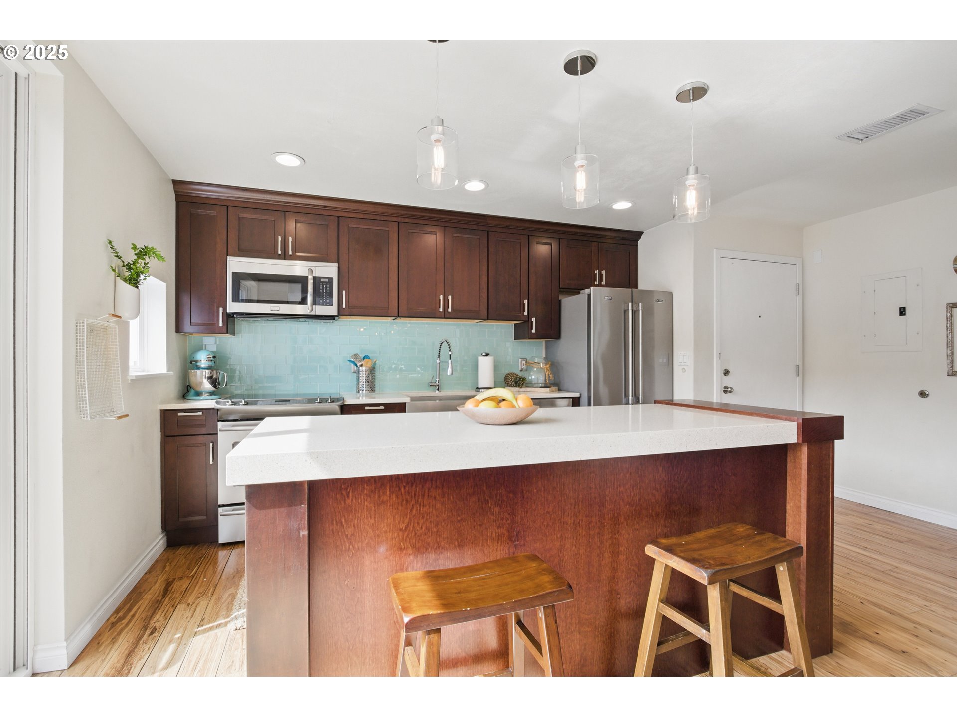 1009 NW HOYT ST UNIT 210, Portland, OR, 97209