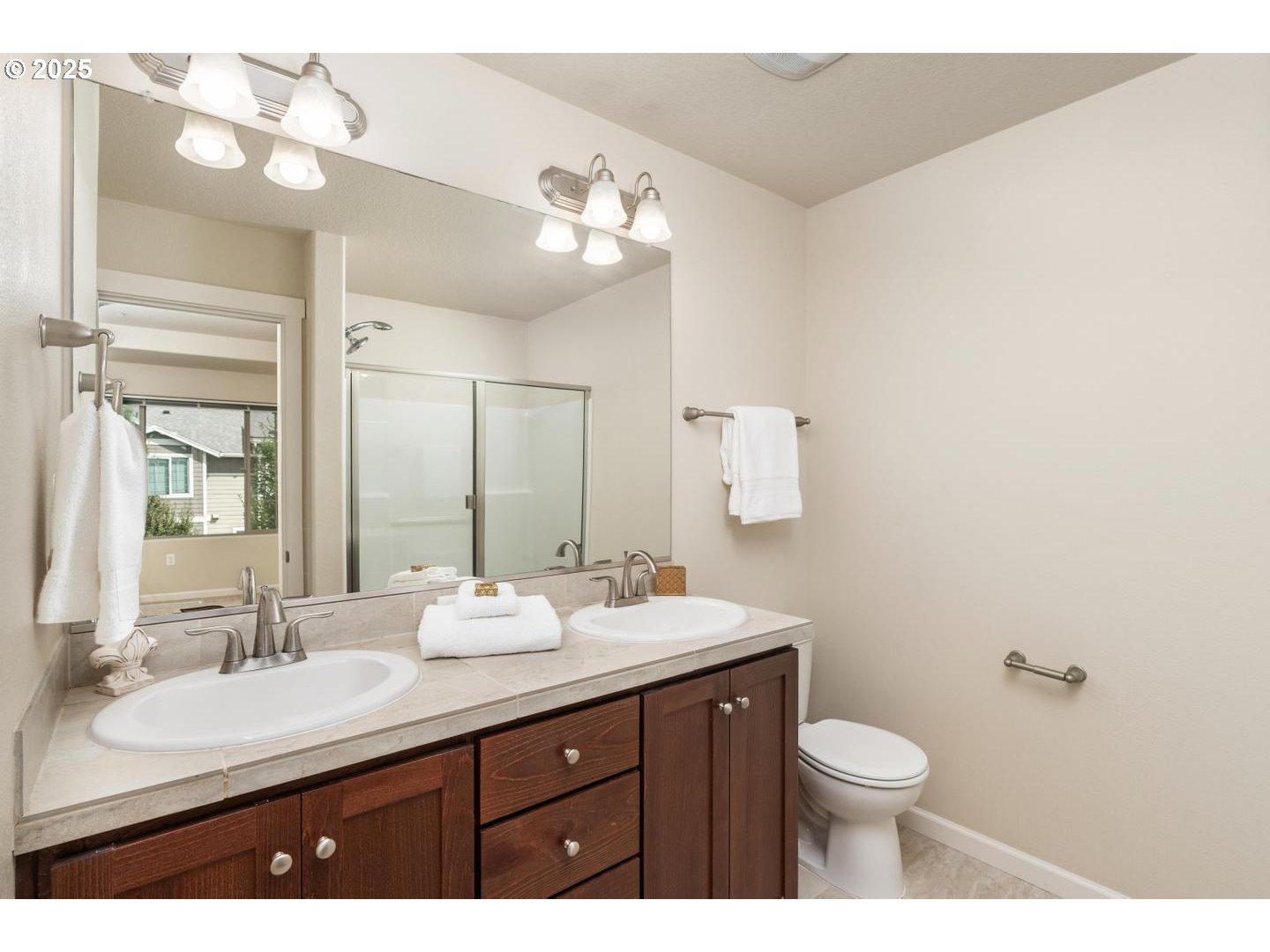 Photo #11: 633250943 Listing: Photo #11