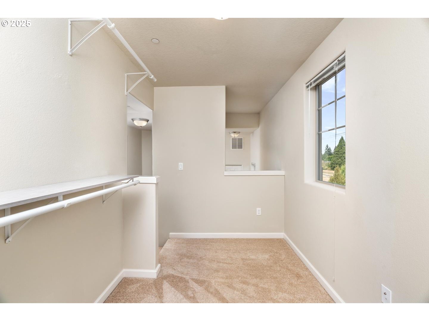 Photo #16: 633250943 Listing: Photo #16