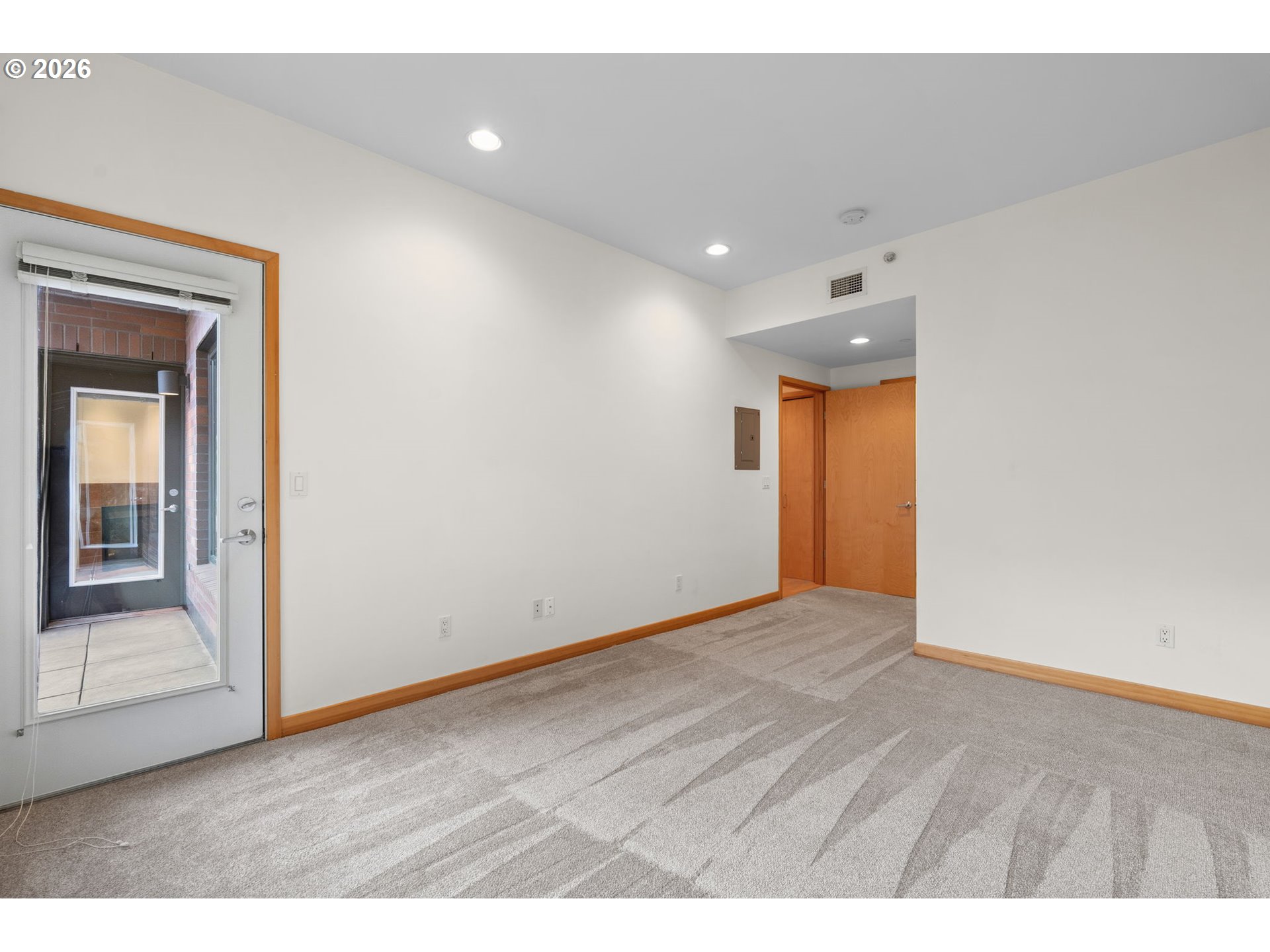 Photo #19: 633668476 Listing: Photo #19