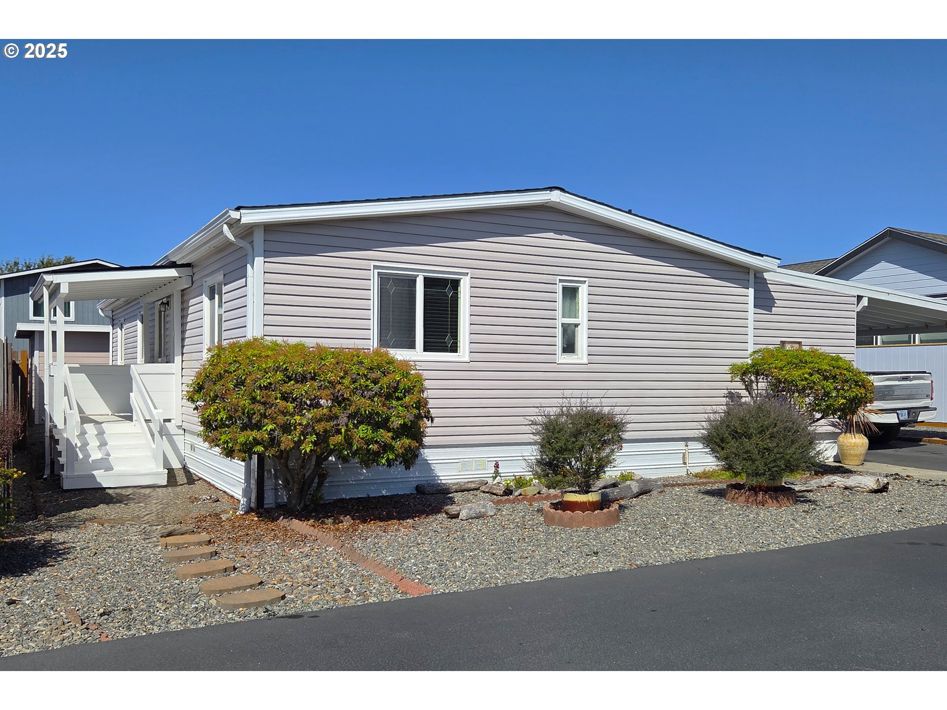 15889 SUNSET STRIP UNIT 102, Brookings, OR, 97415