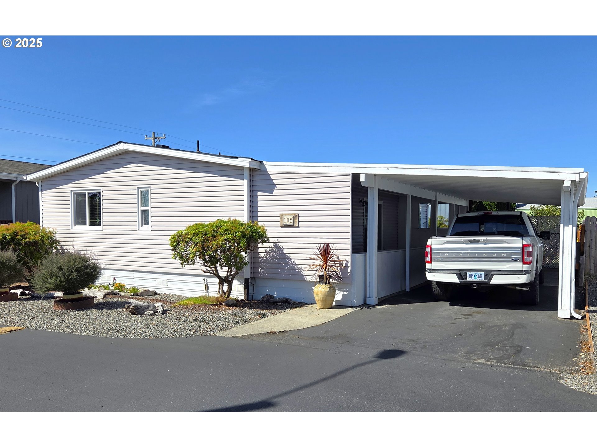 15889 SUNSET STRIP UNIT 102, Brookings, OR, 97415