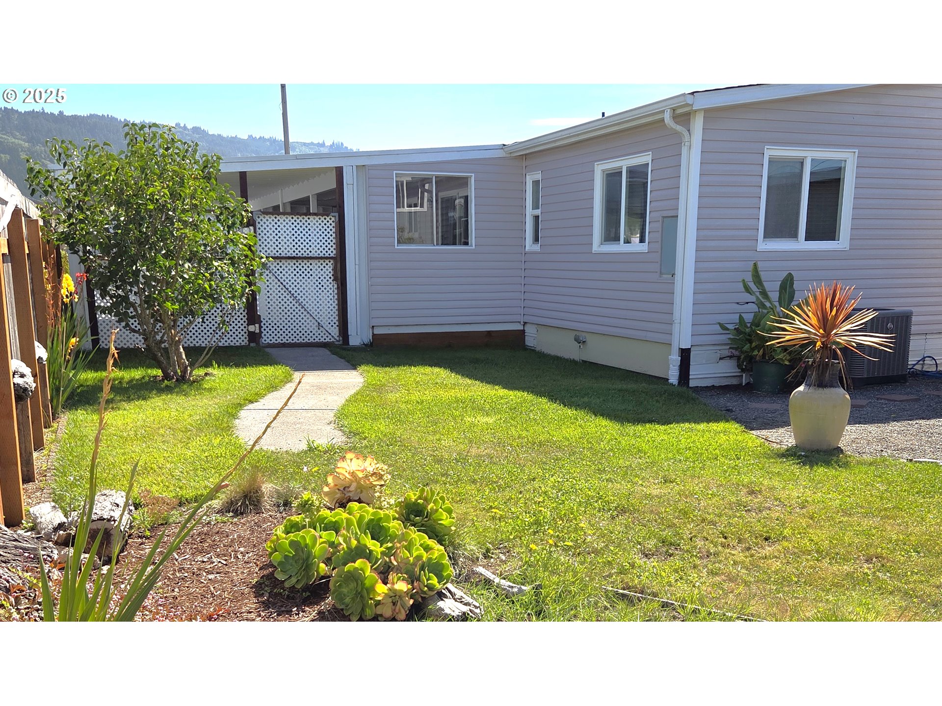 15889 SUNSET STRIP UNIT 102, Brookings, OR, 97415