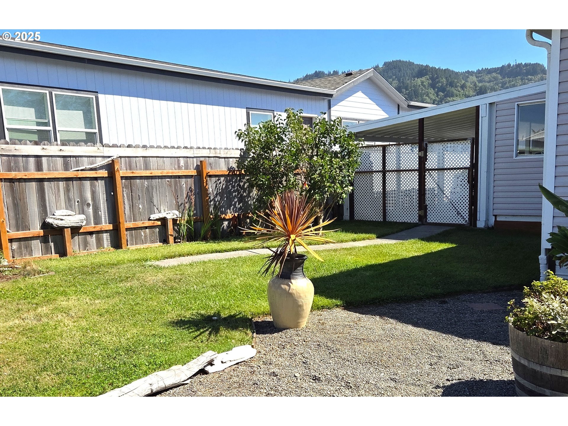 15889 SUNSET STRIP UNIT 102, Brookings, OR, 97415