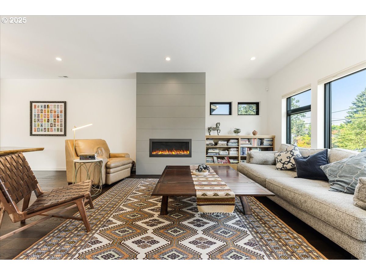 Photo #3: 634081151 Listing 