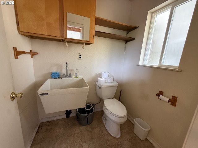 212 MUNSEL CREEK LOOP, Florence, OR, 97439